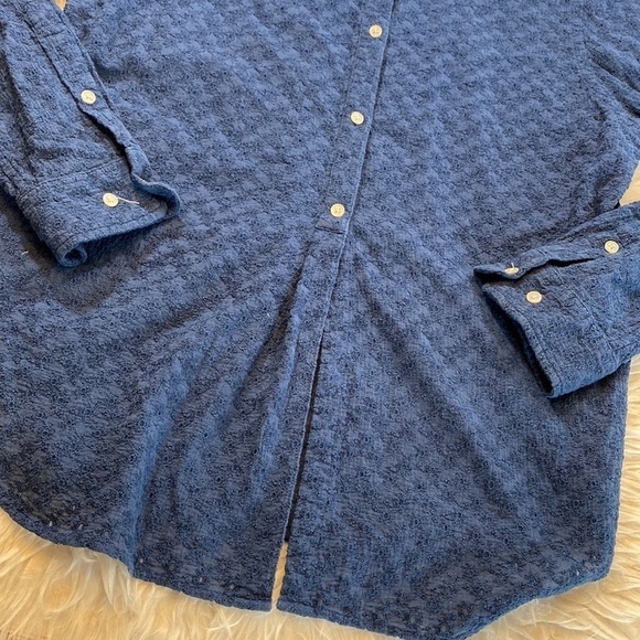 DONATING 3/9 Lauren Ralph Lauren Blue Eyelet Long Sleeve Blouse sz L - Picture 4 of 6